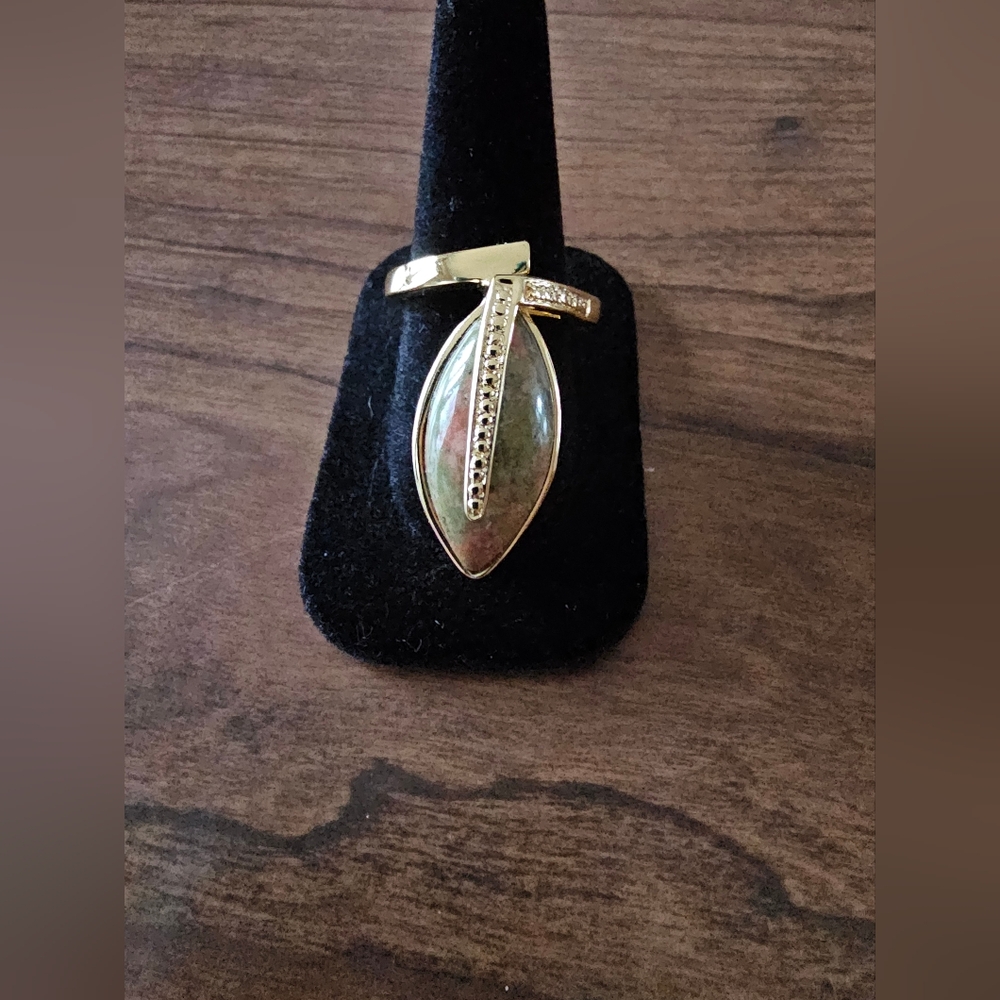 Elegant Natural Unakite Goldtone Ring Size 12